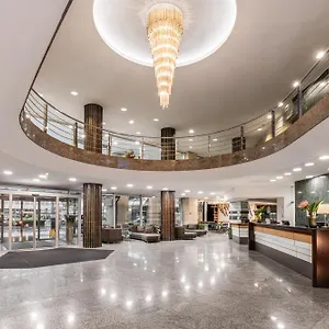 Eurostars Uhotel Hotell
