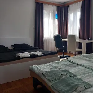 & Murgle Hostel